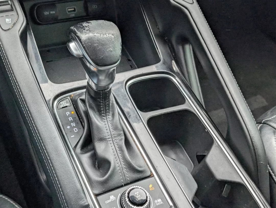 2020 /Black Kia Telluride SX (5XYP5DHC4LG) with an Other engine, located at 1430 Gateway Drive, Opelika, AL, 36801, (334) 239-0944, 32.637871, -85.409790 - Discover the perfect blend of luxury and practicality with this **2020 Kia Telluride SX**, available now at **Gils Auto** in Phenix City, AL. Imagine hitting the road for unforgettable family adventures in this spacious and stylish SUV, designed to accommodate everyone comfortably while turning head - Photo#16