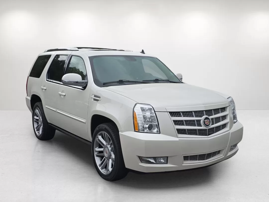 2014 /Cashmere w/Cocoa Accents Cadillac Escalade Premium (1GYS3CEF2ER) with an Other engine, located at 5115 14th Ave., Columbus, GA, 31904, (706) 323-0345, 32.511494, -84.971046 - 2014 Cadillac Escalade Premium - Photo#2