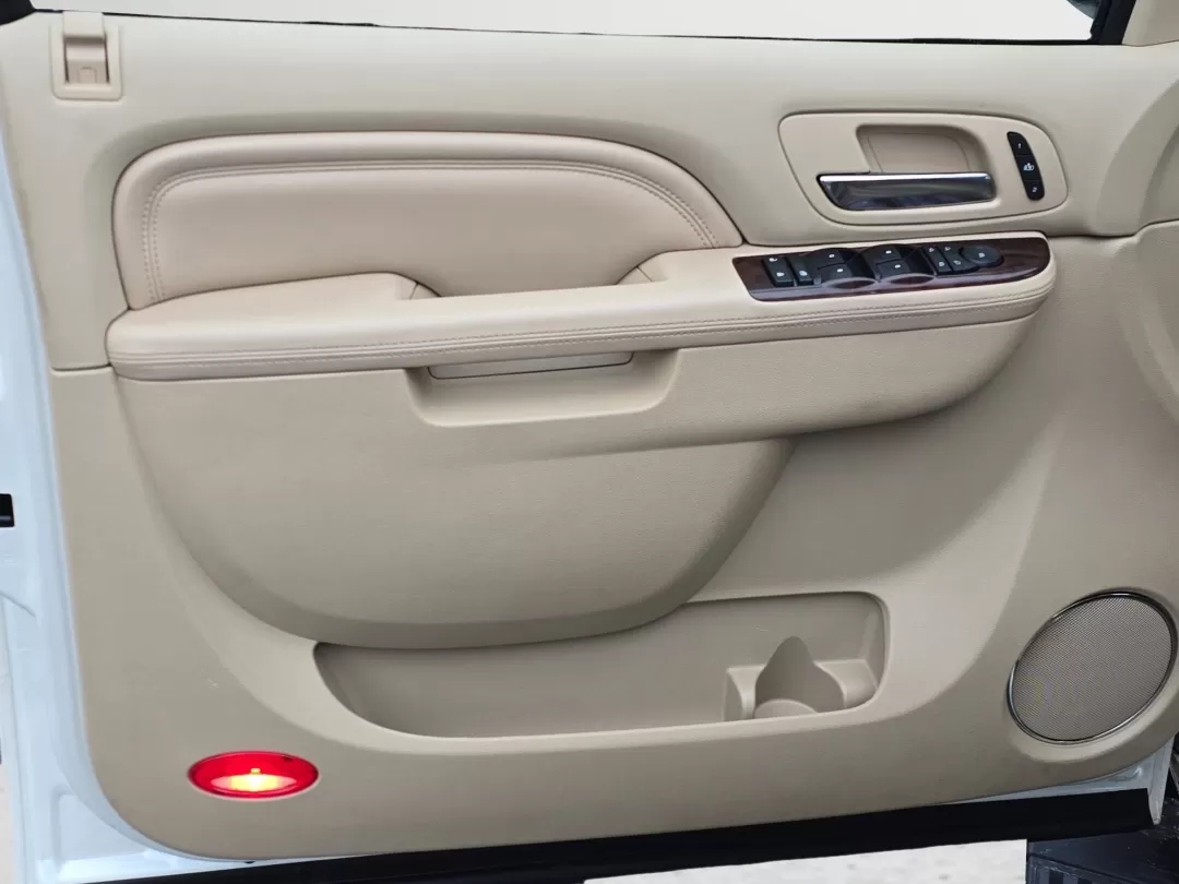 2014 /Cashmere w/Cocoa Accents Cadillac Escalade Premium (1GYS3CEF2ER) with an Other engine, located at 5115 14th Ave., Columbus, GA, 31904, (706) 323-0345, 32.511494, -84.971046 - 2014 Cadillac Escalade Premium - Photo#8