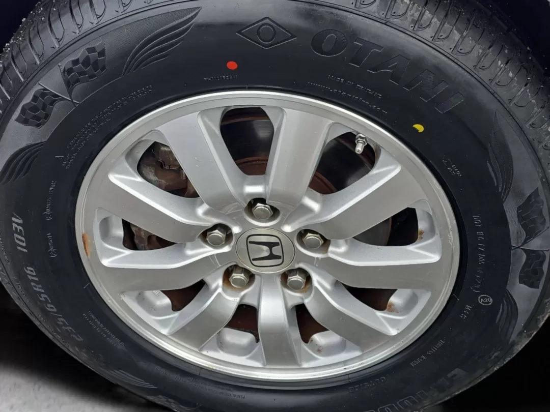 2010 Honda Odyssey EX-L (5FNRL3H70AB) with an Other engine, located at 1430 Gateway Drive, Opelika, AL, 36801, (334) 239-0944, 32.637871, -85.409790 - **Experience the Joy of Family Adventures with This 2010 Honda Odyssey EX-L!**<br /> <br /> Are you looking for the perfect vehicle to elevate your family outings and weekend getaways? Look no further! At Gils Auto in Phenix City, AL, we understand that life is about creating unforgettable memories, - Photo#8