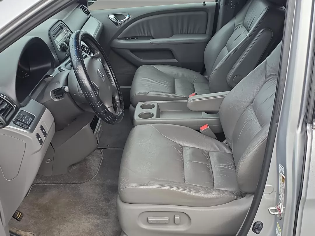 2010 Honda Odyssey EX-L (5FNRL3H70AB) with an Other engine, located at 1430 Gateway Drive, Opelika, AL, 36801, (334) 239-0944, 32.637871, -85.409790 - **Experience the Joy of Family Adventures with This 2010 Honda Odyssey EX-L!**<br /> <br /> Are you looking for the perfect vehicle to elevate your family outings and weekend getaways? Look no further! At Gils Auto in Phenix City, AL, we understand that life is about creating unforgettable memories, - Photo#11