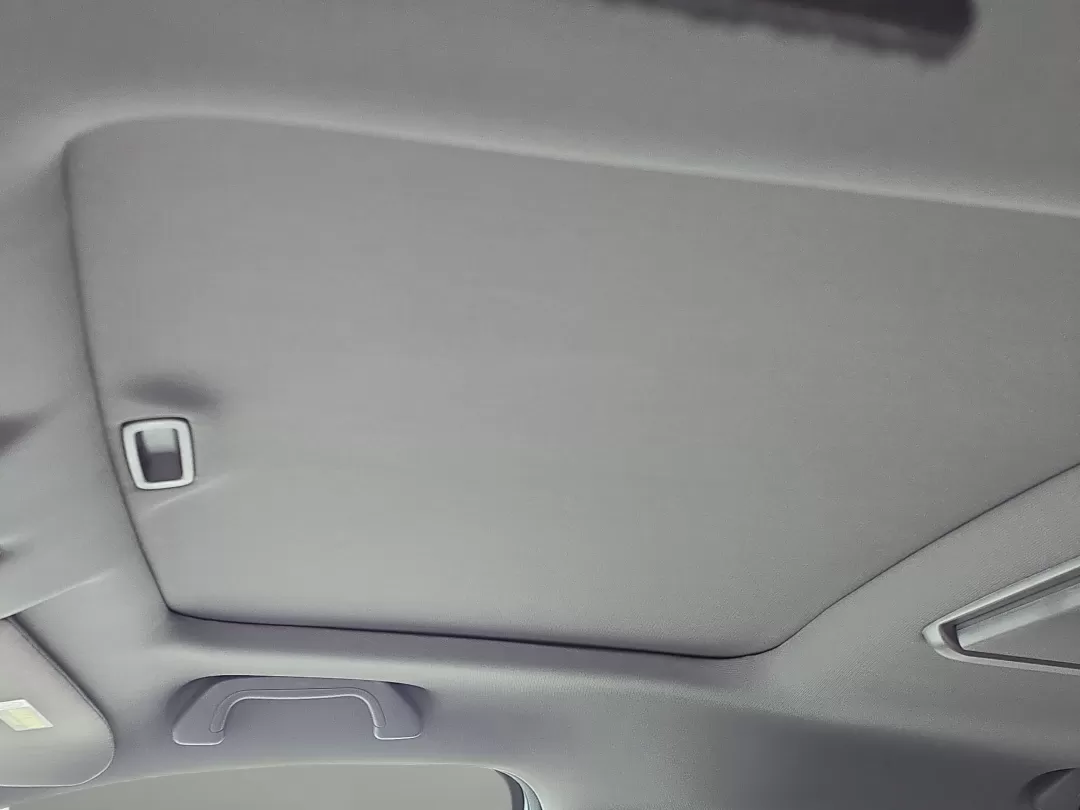 2010 Honda Odyssey EX-L (5FNRL3H70AB) with an Other engine, located at 1430 Gateway Drive, Opelika, AL, 36801, (334) 239-0944, 32.637871, -85.409790 - **Experience the Joy of Family Adventures with This 2010 Honda Odyssey EX-L!**<br /> <br /> Are you looking for the perfect vehicle to elevate your family outings and weekend getaways? Look no further! At Gils Auto in Phenix City, AL, we understand that life is about creating unforgettable memories, - Photo#12