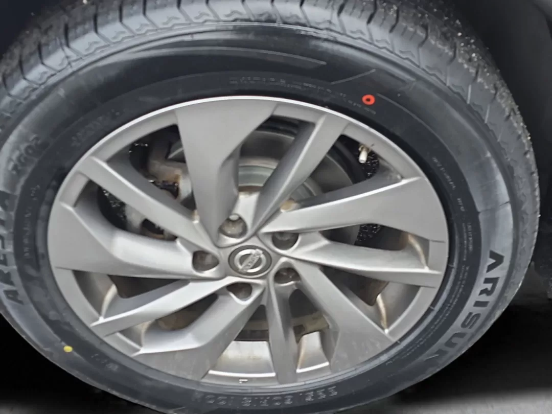 2016 /Charcoal Nissan Rogue SL (5N1AT2MT3GC) with an Other engine, located at 3959 U.S. 80 W, Phenix City, AL, 36870, (334) 297-4885, 32.469296, -85.135185 - 2016 Nissan Rogue SL - Photo#10