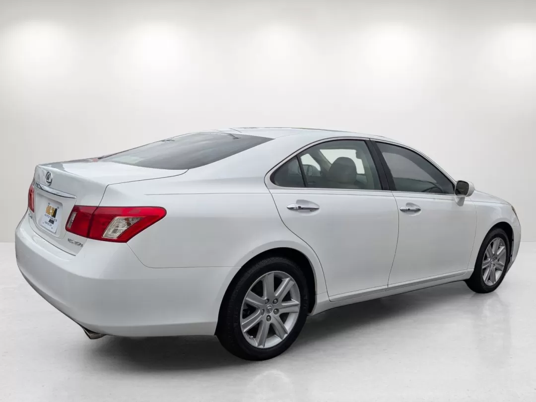 2008 /Cashmere Lexus ES 350 (JTHBJ46G782) with an Other engine, located at 804 22nd Ave, Phenix City, AL, 36870, (334) 297-1860, 32.484749, -85.024475 - **Experience Unmatched Comfort and Style with the 2008 Lexus ES 350 at Gils Auto Phenix City, AL!**<br /> <br /> If you're in the market for a luxurious sedan that seamlessly combines comfort, style, and performance, look no further than the 2008 Lexus ES 350 available at Gils Auto in Phenix City, - Photo#4
