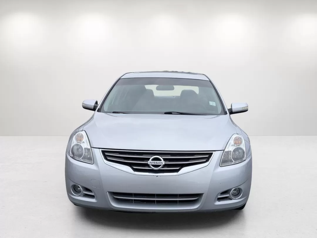 2012 /Charcoal Nissan Altima 3.5 SR (1N4BL2AP0CC) with an Other engine, located at 3959 U.S. 80 W, Phenix City, AL, 36870, (334) 297-4885, 32.469296, -85.135185 - ### Unleash the Feel of Freedom with the 2012 Nissan Altima 3.5 SR<br /> <br /> Are you ready to elevate your daily commute or embark on weekend adventures? Look no further than this stunning 2012 Nissan Altima 3.5 SR, a perfect blend of performance and style. With only 67,270 miles on the clock, th - Photo#1