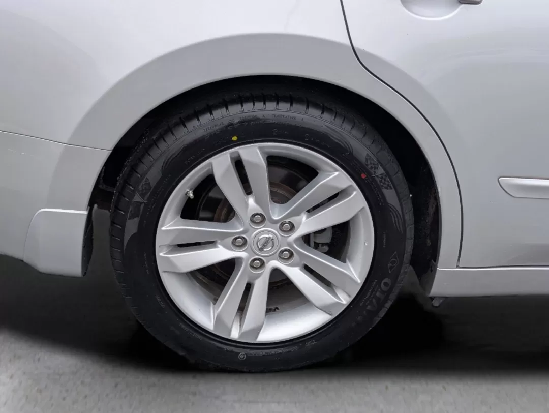 2012 /Charcoal Nissan Altima 3.5 SR (1N4BL2AP0CC) with an Other engine, located at 3959 U.S. 80 W, Phenix City, AL, 36870, (334) 297-4885, 32.469296, -85.135185 - ### Unleash the Feel of Freedom with the 2012 Nissan Altima 3.5 SR<br /> <br /> Are you ready to elevate your daily commute or embark on weekend adventures? Look no further than this stunning 2012 Nissan Altima 3.5 SR, a perfect blend of performance and style. With only 67,270 miles on the clock, th - Photo#7