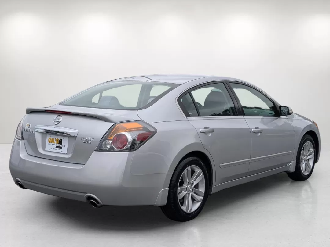 2012 /Charcoal Nissan Altima 3.5 SR (1N4BL2AP0CC) with an Other engine, located at 5115 14th Ave., Columbus, GA, 31904, (706) 323-0345, 32.511494, -84.971046 - ### Unleash the Feel of Freedom with the 2012 Nissan Altima 3.5 SR<br /> <br /> Are you ready to elevate your daily commute or embark on weekend adventures? Look no further than this stunning 2012 Nissan Altima 3.5 SR, a perfect blend of performance and style. With only 67,270 miles on the clock, th - Photo#4
