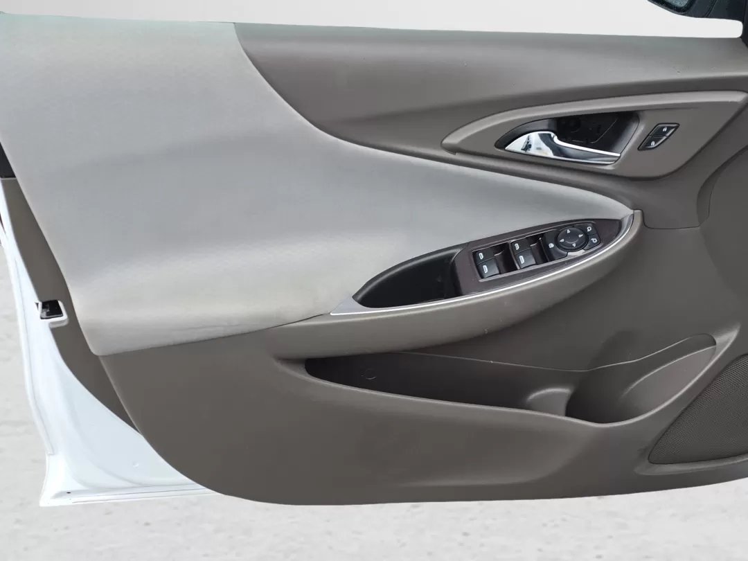 2020 /Dark Atmosphere/ Medium Ash Gray Chevrolet Malibu LT (1G1ZD5ST1LF) with an Other engine, located at 3959 U.S. 80 W, Phenix City, AL, 36870, (334) 297-4885, 32.469296, -85.135185 - Discover the perfect blend of style, comfort, and practicality with the 2020 Chevrolet Malibu LT, now available at Gils Auto in Phenix City, AL. This sedan is not just a vehicle; it's a lifestyle upgrade-ideal for daily commuters and families alike. Whether you're navigating through busy city street - Photo#9