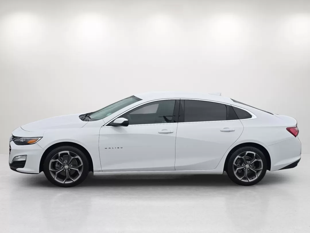 2020 /Dark Atmosphere/ Medium Ash Gray Chevrolet Malibu LT (1G1ZD5ST1LF) with an Other engine, located at 804 22nd Ave, Phenix City, AL, 36870, (334) 297-1860, 32.484749, -85.024475 - Discover the perfect blend of style, comfort, and practicality with the 2020 Chevrolet Malibu LT, now available at Gils Auto in Phenix City, AL. This sedan is not just a vehicle; it's a lifestyle upgrade-ideal for daily commuters and families alike. Whether you're navigating through busy city street - Photo#7