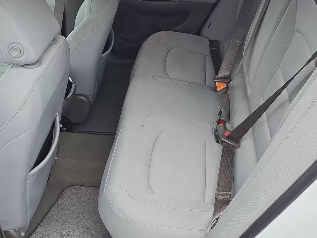 2020 /Dark Atmosphere/ Medium Ash Gray Chevrolet Malibu LT (1G1ZD5ST1LF) with an Other engine, located at 804 22nd Ave, Phenix City, AL, 36870, (334) 297-1860, 32.484749, -85.024475 - Discover the perfect blend of style, comfort, and practicality with the 2020 Chevrolet Malibu LT, now available at Gils Auto in Phenix City, AL. This sedan is not just a vehicle; it's a lifestyle upgrade-ideal for daily commuters and families alike. Whether you're navigating through busy city street - Photo#12