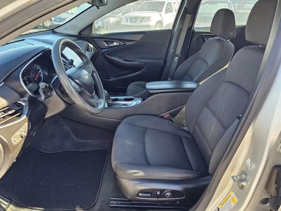 2020 /Jet Black Chevrolet Malibu LT (1G1ZD5ST2LF) with an Other engine, located at 3959 U.S. 80 W, Phenix City, AL, 36870, (334) 297-4885, 32.469296, -85.135185 - **Elevate Your Daily Commute with the 2020 Chevrolet Malibu LT Perfect for Every Adventure!**<br /> <br /> Are you tired of your daily commute? Looking for a reliable sedan that not only gets you from point A to B but also enhances your lifestyle? At Gils Auto in Phenix City, AL, we present the 202 - Photo#9