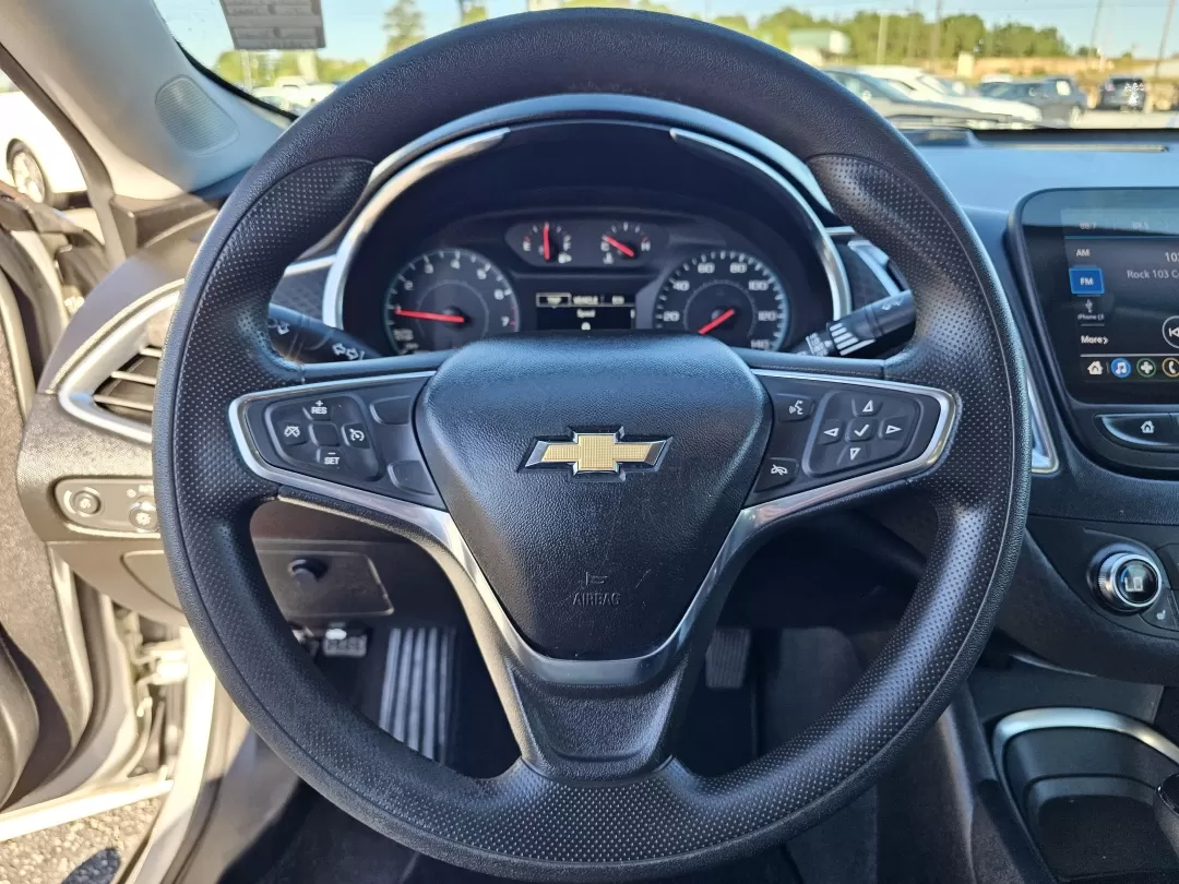 2020 /Jet Black Chevrolet Malibu LT (1G1ZD5ST2LF) with an Other engine, located at 3959 U.S. 80 W, Phenix City, AL, 36870, (334) 297-4885, 32.469296, -85.135185 - **Elevate Your Daily Commute with the 2020 Chevrolet Malibu LT Perfect for Every Adventure!**<br /> <br /> Are you tired of your daily commute? Looking for a reliable sedan that not only gets you from point A to B but also enhances your lifestyle? At Gils Auto in Phenix City, AL, we present the 202 - Photo#10