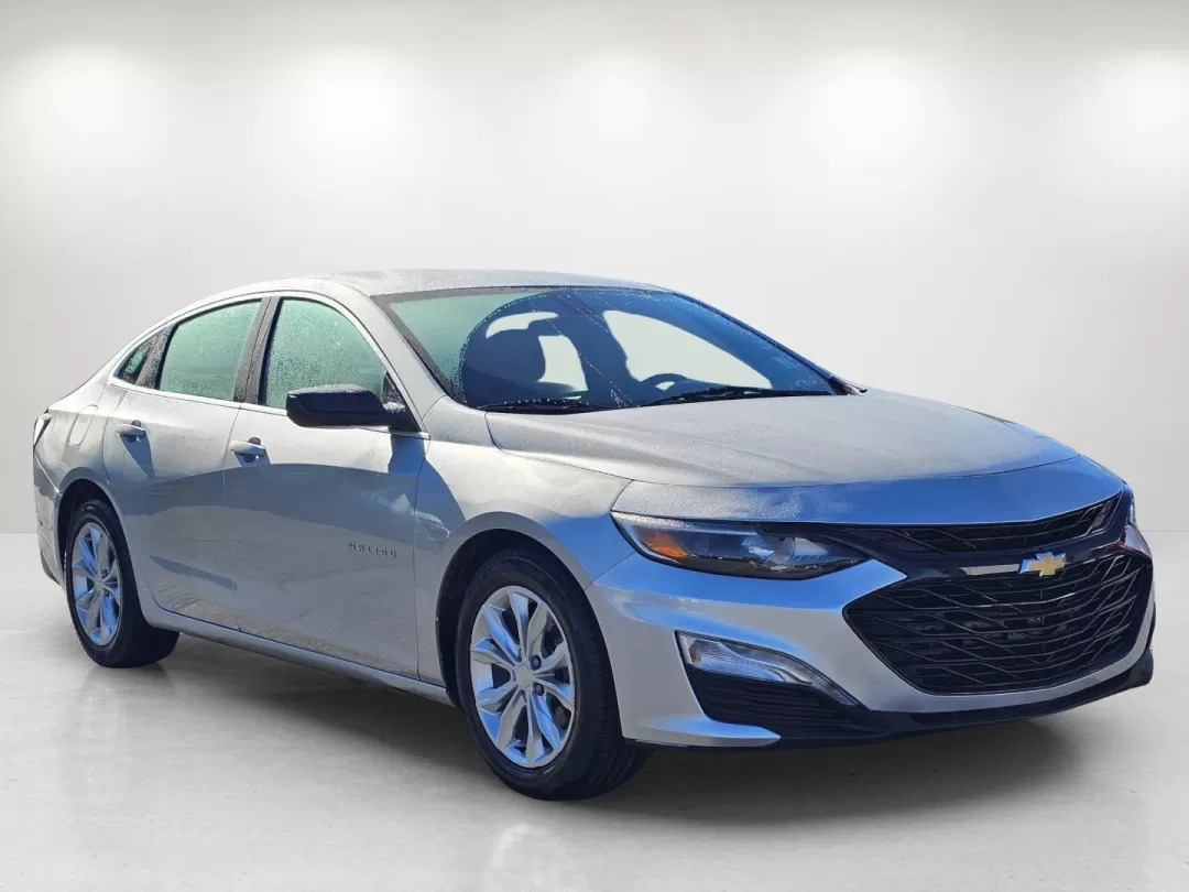 2020 /Jet Black Chevrolet Malibu LT (1G1ZD5ST2LF) with an Other engine, located at 5115 14th Ave., Columbus, GA, 31904, (706) 323-0345, 32.511494, -84.971046 - 2020 Chevrolet Malibu LT - Photo#2