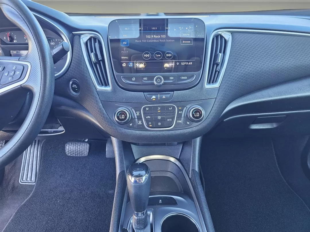 2020 /Jet Black Chevrolet Malibu LT (1G1ZD5ST2LF) with an Other engine, located at 5115 14th Ave., Columbus, GA, 31904, (706) 323-0345, 32.511494, -84.971046 - 2020 Chevrolet Malibu LT - Photo#11