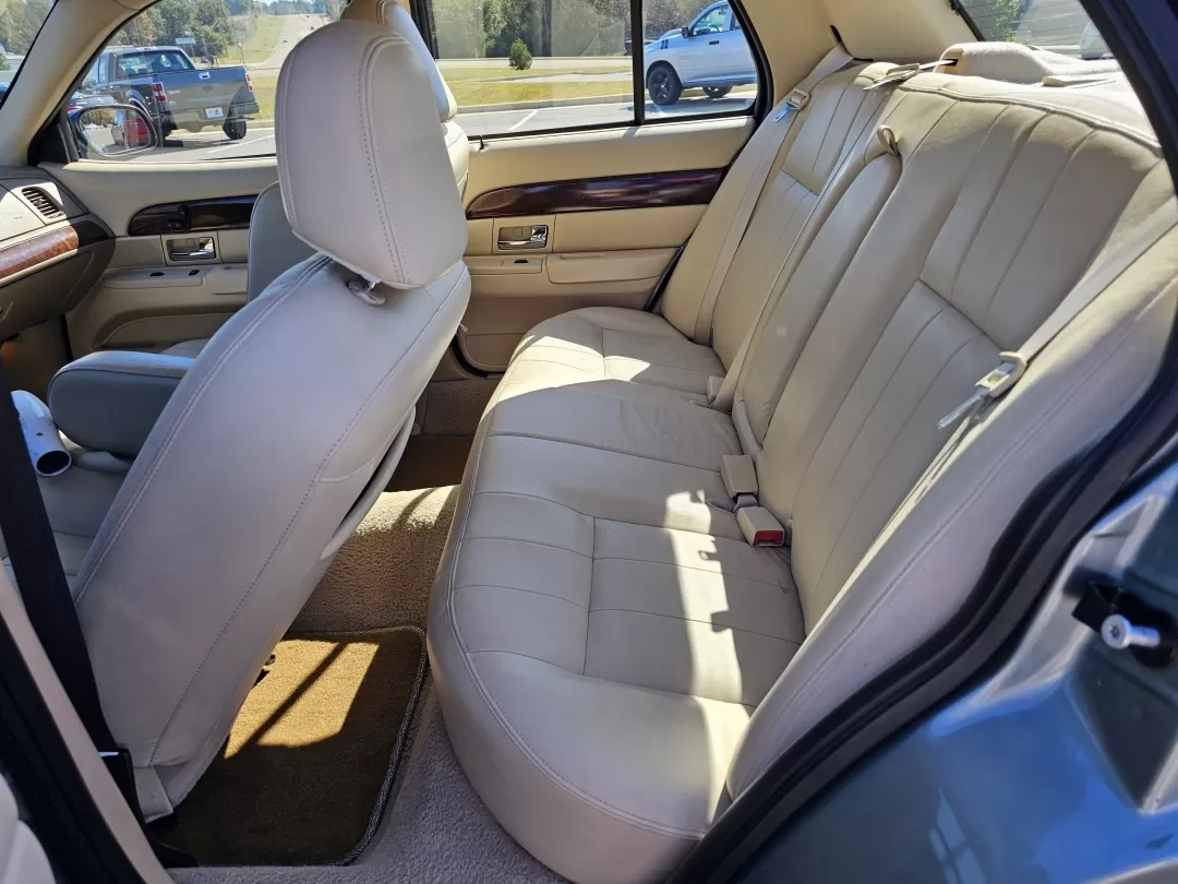 2006 Mercury Grand Marquis LS Premium (2MEFM75V36X) with an Other engine, located at 3959 U.S. 80 W, Phenix City, AL, 36870, (334) 297-4885, 32.469296, -85.135185 - 2006 Mercury Grand Marquis LS Premium - Photo#7