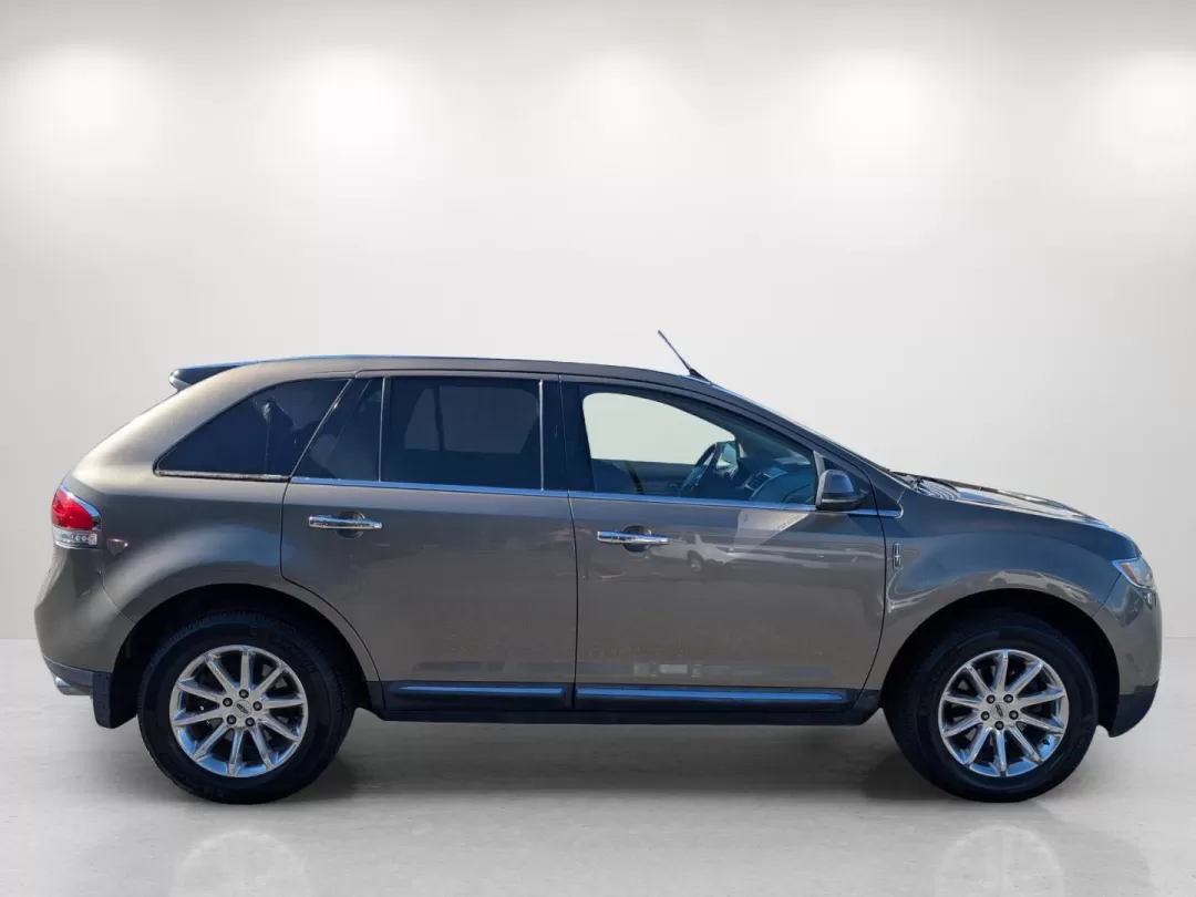 2012 Lincoln MKX (2LMDJ6JK7CB) with an Other engine, located at 804 22nd Ave, Phenix City, AL, 36870, (334) 297-1860, 32.484749, -85.024475 - **Discover the Perfect Family Vehicle: 2012 Lincoln MKX at Gils Auto in Phenix City, AL**<br /> <br /> Are you searching for the ideal vehicle that combines comfort, style, and functionality for your family's daily adventures? Look no further than this stunning 2012 Lincoln MKX, now available at Gil - Photo#3