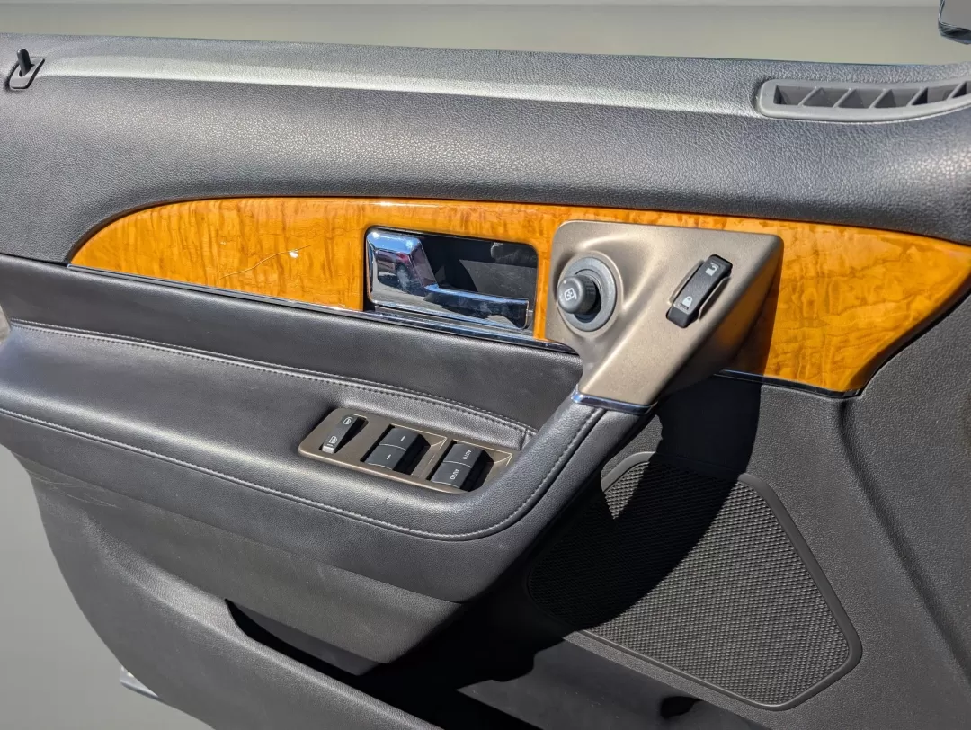 2012 Lincoln MKX (2LMDJ6JK7CB) with an Other engine, located at 804 22nd Ave, Phenix City, AL, 36870, (334) 297-1860, 32.484749, -85.024475 - **Discover the Perfect Family Vehicle: 2012 Lincoln MKX at Gils Auto in Phenix City, AL**<br /> <br /> Are you searching for the ideal vehicle that combines comfort, style, and functionality for your family's daily adventures? Look no further than this stunning 2012 Lincoln MKX, now available at Gil - Photo#8