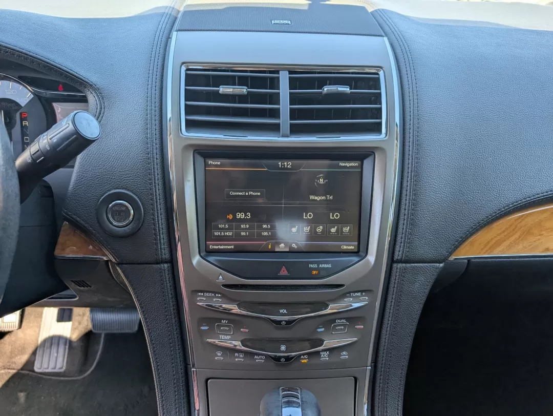 2012 Lincoln MKX (2LMDJ6JK7CB) with an Other engine, located at 804 22nd Ave, Phenix City, AL, 36870, (334) 297-1860, 32.484749, -85.024475 - **Discover the Perfect Family Vehicle: 2012 Lincoln MKX at Gils Auto in Phenix City, AL**<br /> <br /> Are you searching for the ideal vehicle that combines comfort, style, and functionality for your family's daily adventures? Look no further than this stunning 2012 Lincoln MKX, now available at Gil - Photo#14