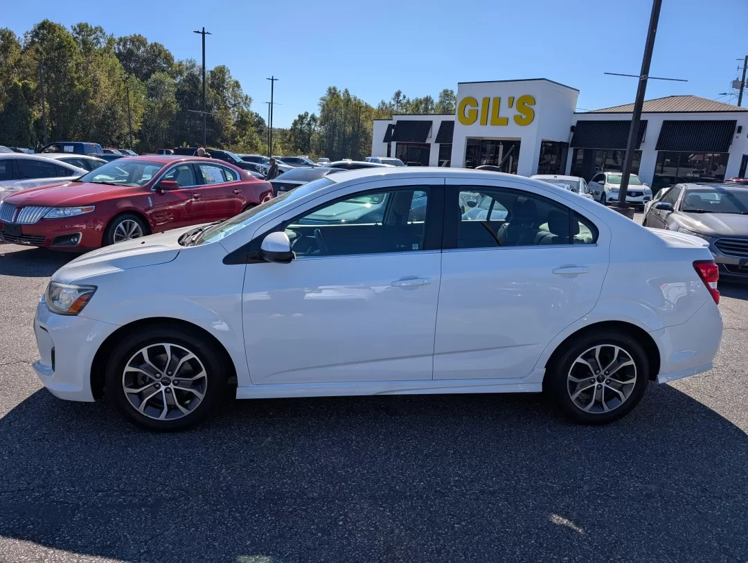 2018 /Jet Black Chevrolet Sonic LT (1G1JD5SHXJ4) with an Other engine, located at 3959 U.S. 80 W, Phenix City, AL, 36870, (334) 297-4885, 32.469296, -85.135185 - **Discover Your Perfect Commute Companion: 2018 Chevrolet Sonic LT at Gils Auto, Phenix City**<br /> <br /> Are you ready to elevate your daily drive? The 2018 Chevrolet Sonic LT is the ideal choice for those who crave a reliable, fuel-efficient sedan that doesn't compromise on style or features. Wh - Photo#7