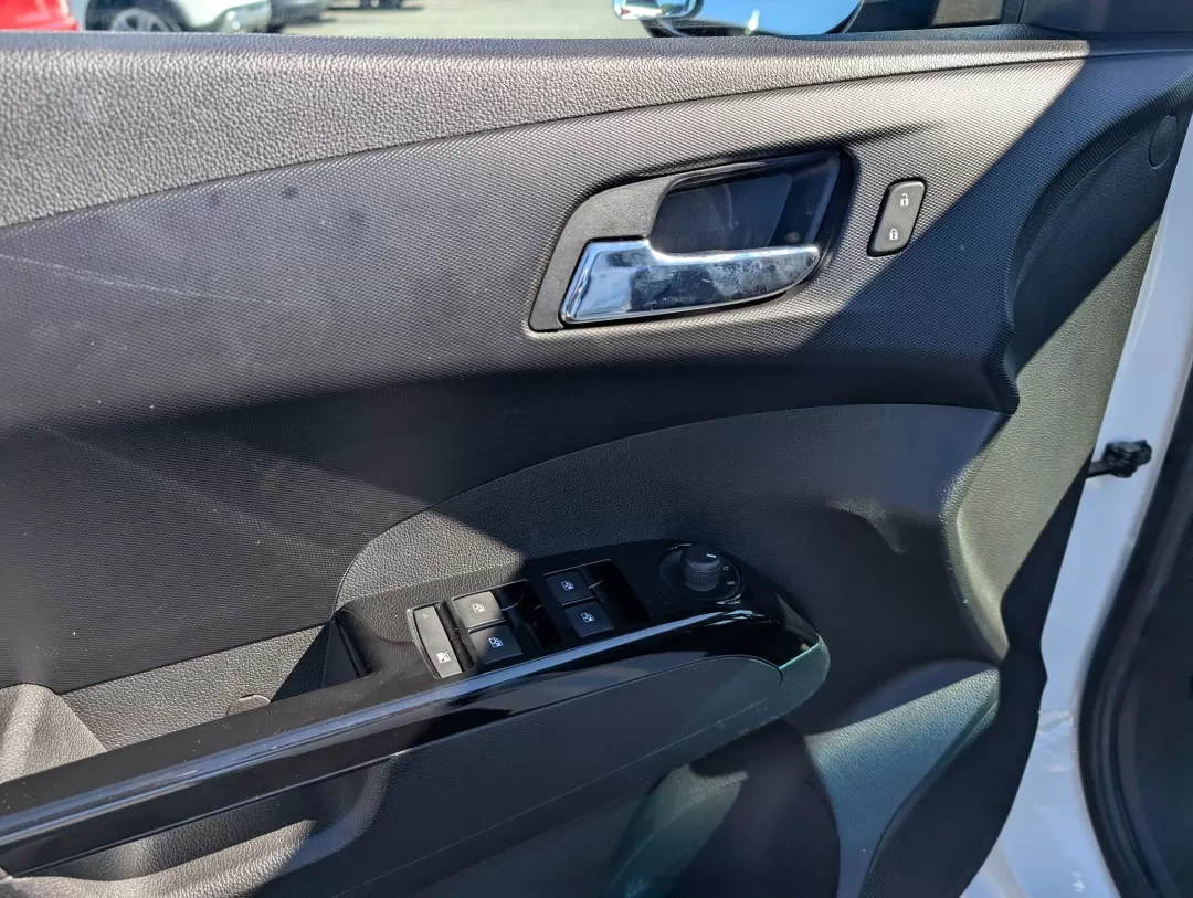 2018 /Jet Black Chevrolet Sonic LT (1G1JD5SHXJ4) with an Other engine, located at 3959 U.S. 80 W, Phenix City, AL, 36870, (334) 297-4885, 32.469296, -85.135185 - **Discover Your Perfect Commute Companion: 2018 Chevrolet Sonic LT at Gils Auto, Phenix City**<br /> <br /> Are you ready to elevate your daily drive? The 2018 Chevrolet Sonic LT is the ideal choice for those who crave a reliable, fuel-efficient sedan that doesn't compromise on style or features. Wh - Photo#8