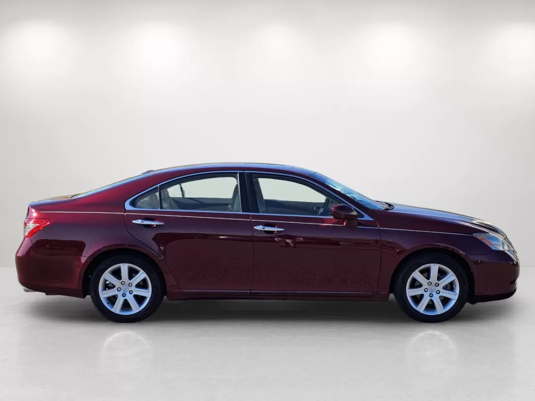 2008 Lexus ES 350 (JTHBJ46G682) with an Other engine, located at 521 Old Farm Lane Rd, Prattville, AL, 36066, (334) 325-1505, 32.482460, -86.416367 - **Experience the Ultimate in Comfort and Style with the 2008 Lexus ES 350 Perfect for Your Daily Commute or Weekend Getaway!**<br /> <br /> Are you in search of a car that combines luxury, reliability, and affordability? Look no further than the stunning 2008 Lexus ES 350 at Gils Auto in Prattville - Photo#4