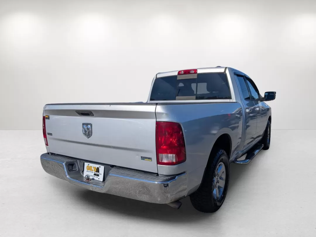 2011 /Dark Slate/Medium Graystone Ram 1500 SLT (1D7RB1GP1BS) with an Other engine, located at 7000 Northlake Connector, Columbus, GA, 31904, (706) 987-8085, 32.524975, -84.978134 - Elevate your weekend adventures and everyday commutes with this rugged yet refined 2011 Ram 1500 SLT, now available at Gils Auto in Phenix City, AL. Whether you're navigating the busy streets of downtown or heading out for a weekend camping trip, this powerful crew cab pickup is designed to handle i - Photo#4