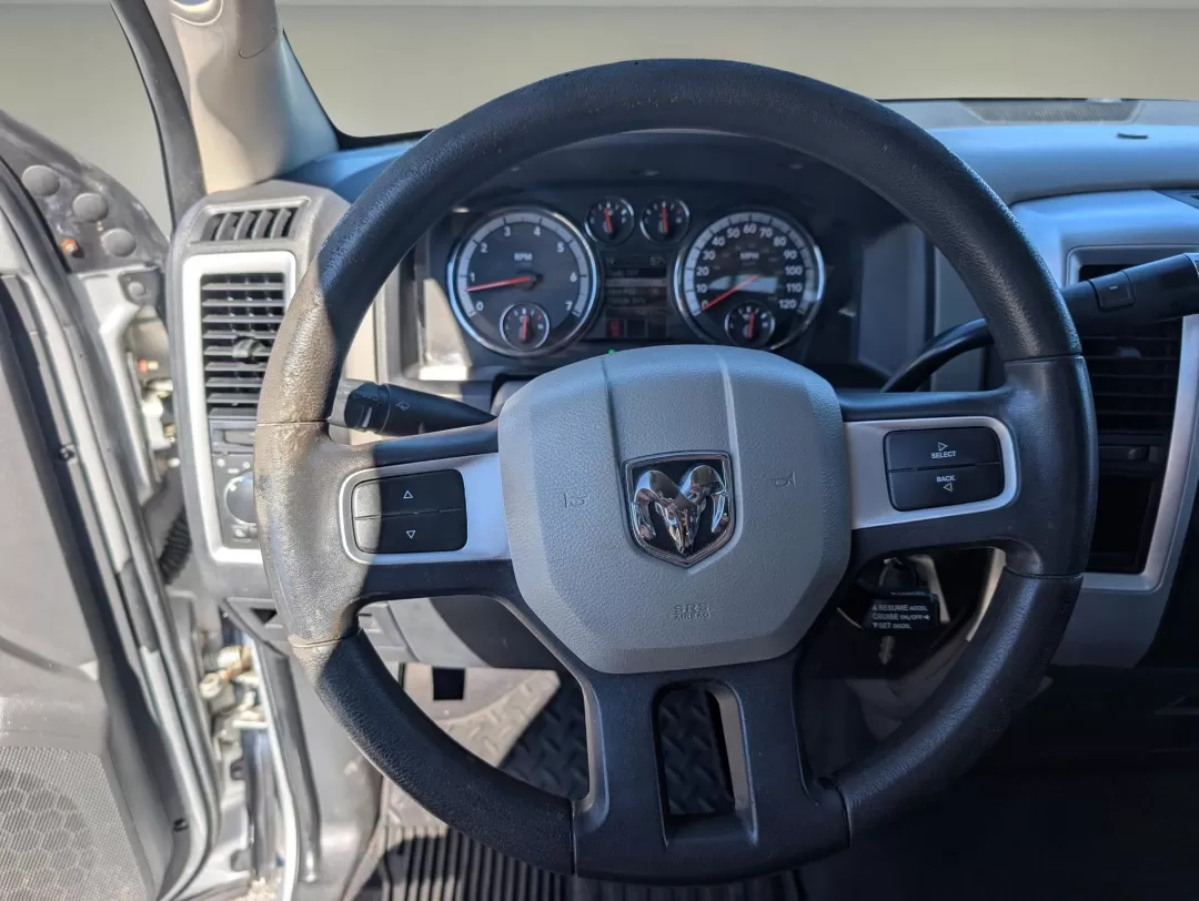 2011 /Dark Slate/Medium Graystone Ram 1500 SLT (1D7RB1GP1BS) with an Other engine, located at 7000 Northlake Connector, Columbus, GA, 31904, (706) 987-8085, 32.524975, -84.978134 - Elevate your weekend adventures and everyday commutes with this rugged yet refined 2011 Ram 1500 SLT, now available at Gils Auto in Phenix City, AL. Whether you're navigating the busy streets of downtown or heading out for a weekend camping trip, this powerful crew cab pickup is designed to handle i - Photo#15