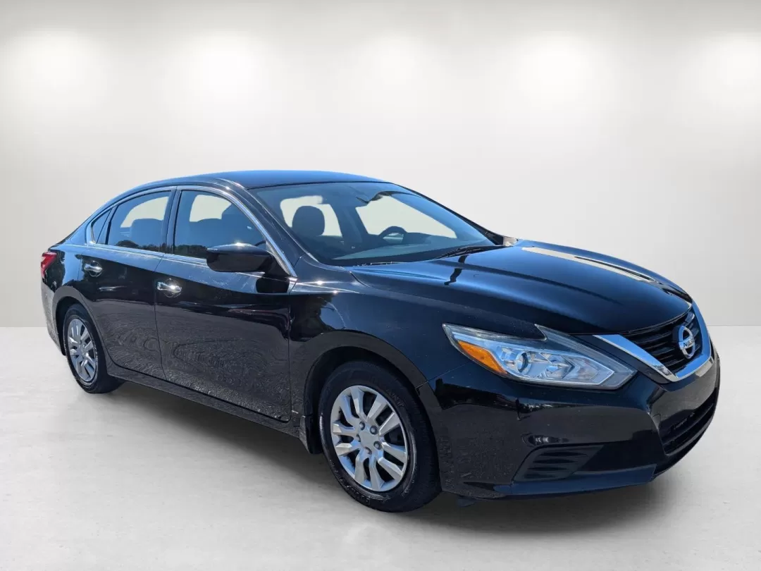 2016 /Charcoal Nissan Altima 2.5 S (1N4AL3AP3GC) with an Other engine, located at 3959 U.S. 80 W, Phenix City, AL, 36870, (334) 297-4885, 32.469296, -85.135185 - Experience a new level of driving with the 2016 Nissan Altima 2.5 S, a blend of style, reliability, and comfort-ideal for both daily commutes and weekend getaways. Whether you're a growing family navigating the bustling streets of Phenix City or a budget-conscious buyer searching for low down paymen - Photo#2