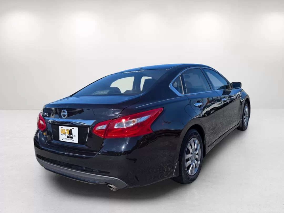 2016 /Charcoal Nissan Altima 2.5 S (1N4AL3AP3GC) with an Other engine, located at 3959 U.S. 80 W, Phenix City, AL, 36870, (334) 297-4885, 32.469296, -85.135185 - Experience a new level of driving with the 2016 Nissan Altima 2.5 S, a blend of style, reliability, and comfort-ideal for both daily commutes and weekend getaways. Whether you're a growing family navigating the bustling streets of Phenix City or a budget-conscious buyer searching for low down paymen - Photo#4
