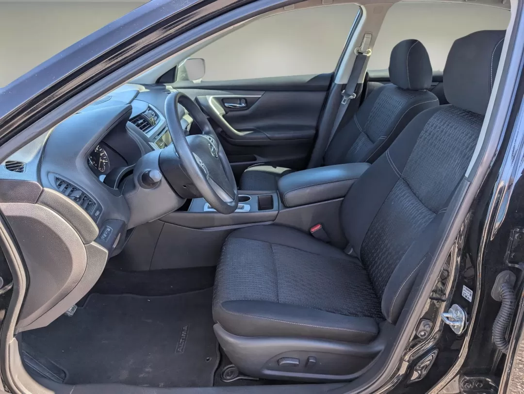 2016 /Charcoal Nissan Altima 2.5 S (1N4AL3AP3GC) with an Other engine, located at 3959 U.S. 80 W, Phenix City, AL, 36870, (334) 297-4885, 32.469296, -85.135185 - Experience a new level of driving with the 2016 Nissan Altima 2.5 S, a blend of style, reliability, and comfort-ideal for both daily commutes and weekend getaways. Whether you're a growing family navigating the bustling streets of Phenix City or a budget-conscious buyer searching for low down paymen - Photo#8