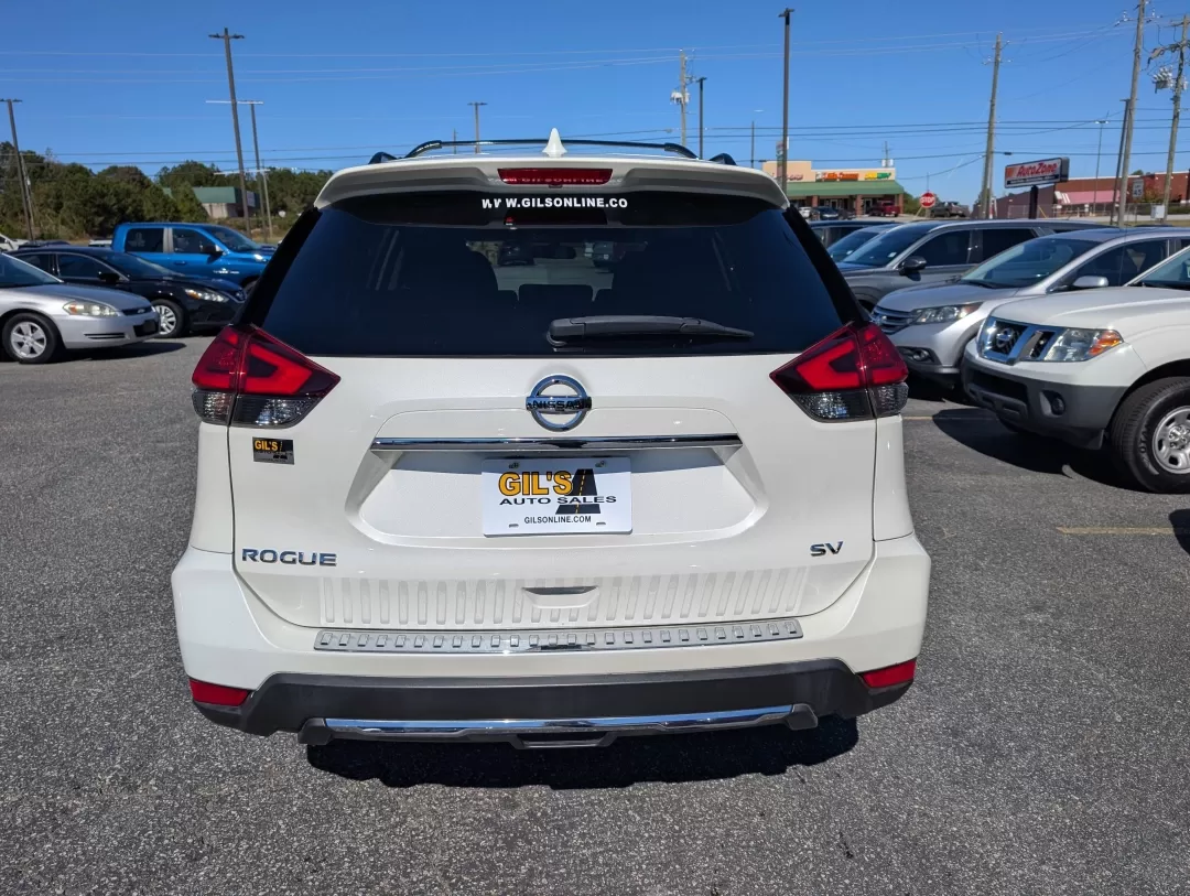 2017 /Charcoal Nissan Rogue SV (5N1AT2MT3HC) with an Other engine, located at 3959 U.S. 80 W, Phenix City, AL, 36870, (334) 297-4885, 32.469296, -85.135185 - 2017 Nissan Rogue SV - Photo#5