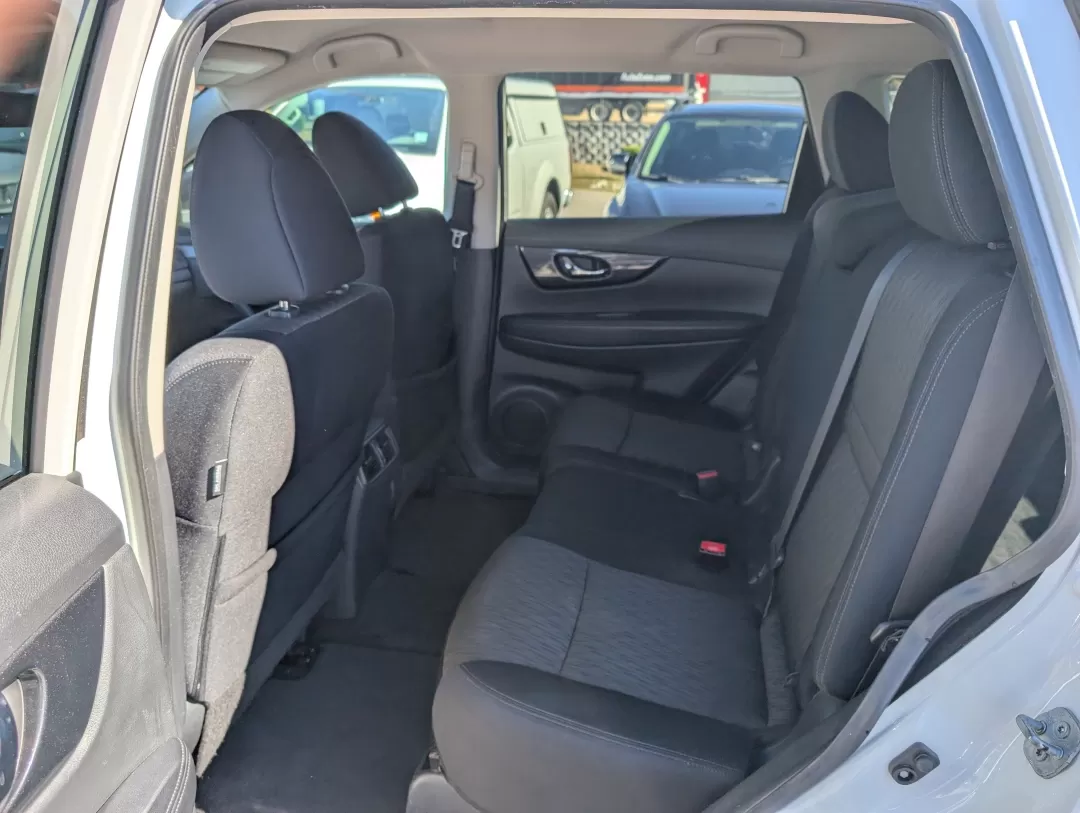 2017 /Charcoal Nissan Rogue SV (5N1AT2MT3HC) with an Other engine, located at 3959 U.S. 80 W, Phenix City, AL, 36870, (334) 297-4885, 32.469296, -85.135185 - 2017 Nissan Rogue SV - Photo#10