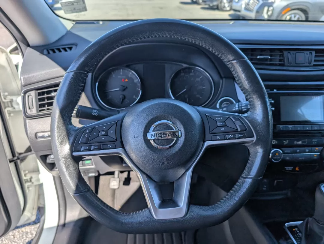 2017 /Charcoal Nissan Rogue SV (5N1AT2MT3HC) with an Other engine, located at 3959 U.S. 80 W, Phenix City, AL, 36870, (334) 297-4885, 32.469296, -85.135185 - 2017 Nissan Rogue SV - Photo#15