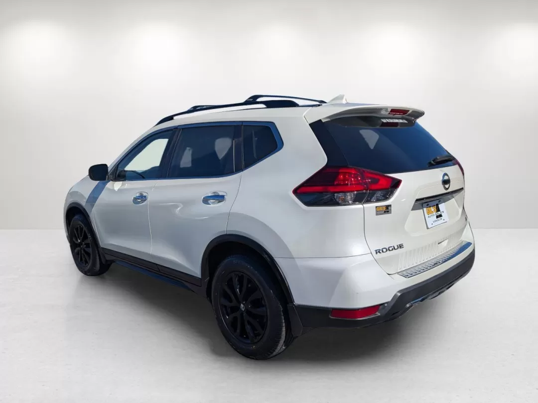 2017 /Charcoal Nissan Rogue SV (5N1AT2MT3HC) with an Other engine, located at 7000 Northlake Connector, Columbus, GA, 31904, (706) 987-8085, 32.524975, -84.978134 - **Experience Adventure with the 2017 Nissan Rogue SV at Gils Auto in Phenix City, AL!**<br /> <br /> Looking for the perfect SUV to elevate your family adventures or daily commutes? The 2017 Nissan Rogue SV is designed to meet your lifestyle needs, whether you're navigating city streets or exploring - Photo#6