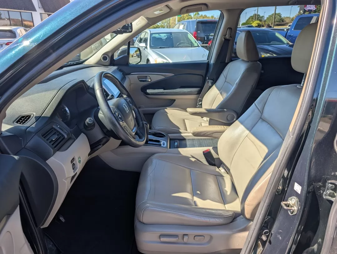 2016 Honda Pilot EX-L (5FNYF5H58GB) with an Other engine, located at 3959 U.S. 80 W, Phenix City, AL, 36870, (334) 297-4885, 32.469296, -85.135185 - 2016 Honda Pilot EX-L - Photo#9