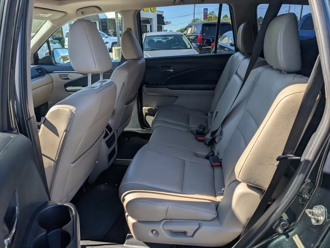 2016 Honda Pilot EX-L (5FNYF5H58GB) with an Other engine, located at 3959 U.S. 80 W, Phenix City, AL, 36870, (334) 297-4885, 32.469296, -85.135185 - 2016 Honda Pilot EX-L - Photo#10