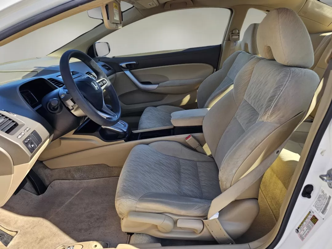 2006 Honda Civic Cpe EX (2HGFG12826H) with an Other engine, located at 521 Old Farm Lane Rd, Prattville, AL, 36066, (334) 325-1505, 32.482460, -86.416367 - Unlock the freedom of the open road and elevate your everyday adventures with this remarkable 2006 Honda Civic Coupe, now available at Gils Auto in Prattville, AL. This stylish and efficient vehicle is perfect for budget-conscious buyers who crave reliability and a dash of sportiness in their daily - Photo#10