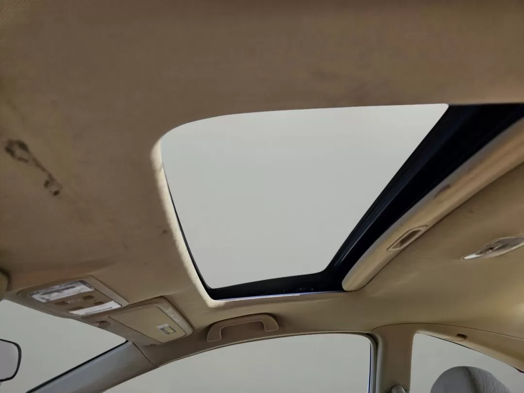 2006 Honda Civic Cpe EX (2HGFG12826H) with an Other engine, located at 1430 Gateway Drive, Opelika, AL, 36801, (334) 239-0944, 32.637871, -85.409790 - Unlock the freedom of the open road and elevate your everyday adventures with this remarkable 2006 Honda Civic Coupe, now available at Gils Auto in Prattville, AL. This stylish and efficient vehicle is perfect for budget-conscious buyers who crave reliability and a dash of sportiness in their daily - Photo#10