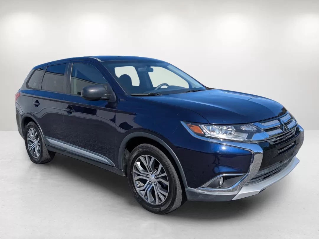 2018 Mitsubishi Outlander ES (JA4AD2A33JZ) with an Other engine, located at 1430 Gateway Drive, Opelika, AL, 36801, (334) 239-0944, 32.637871, -85.409790 - Are you ready for your next adventure? Look no further than this striking 2018 Mitsubishi Outlander ES, perfect for families on the go, weekend warriors, or anyone seeking a versatile and reliable SUV. With its spacious interior and advanced tech features, the Outlander is designed to enhance your l - Photo#2