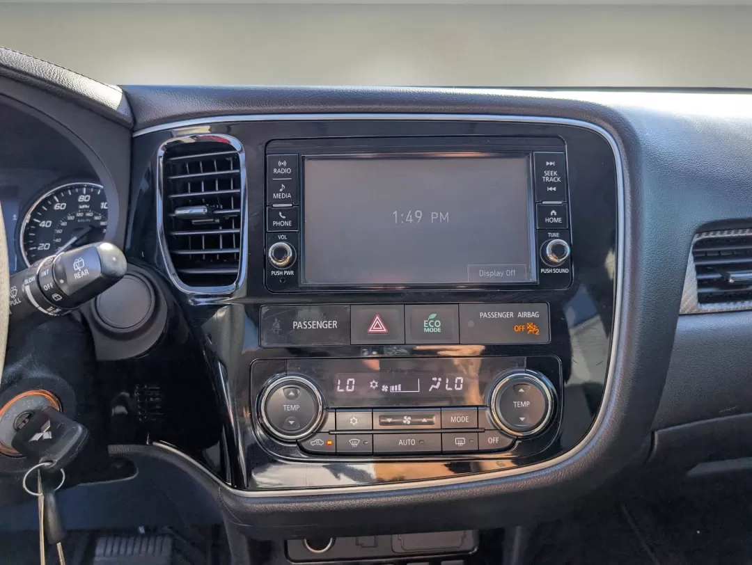 2018 Mitsubishi Outlander ES (JA4AD2A33JZ) with an Other engine, located at 1430 Gateway Drive, Opelika, AL, 36801, (334) 239-0944, 32.637871, -85.409790 - Are you ready for your next adventure? Look no further than this striking 2018 Mitsubishi Outlander ES, perfect for families on the go, weekend warriors, or anyone seeking a versatile and reliable SUV. With its spacious interior and advanced tech features, the Outlander is designed to enhance your l - Photo#15