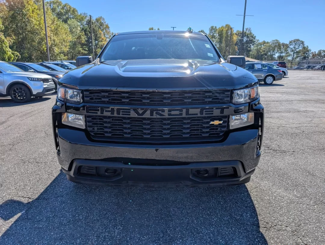 2021 /Jet Black Chevrolet Silverado 1500 Custom (1GCUYBEFXMZ) with an Other engine, located at 3959 U.S. 80 W, Phenix City, AL, 36870, (334) 297-4885, 32.469296, -85.135185 - Unleash your adventurous spirit with the 2021 Chevrolet Silverado 1500, an ideal companion whether you're navigating the daily grind or embarking on weekend getaways. Offering a perfect blend of rugged capability and modern technology, this pickup truck ensures comfort and performance, making it a t - Photo#1
