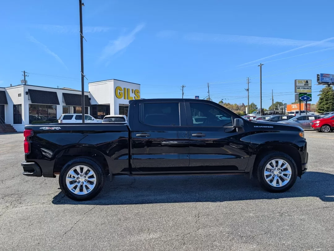 2021 /Jet Black Chevrolet Silverado 1500 Custom (1GCUYBEFXMZ) with an Other engine, located at 3959 U.S. 80 W, Phenix City, AL, 36870, (334) 297-4885, 32.469296, -85.135185 - Unleash your adventurous spirit with the 2021 Chevrolet Silverado 1500, an ideal companion whether you're navigating the daily grind or embarking on weekend getaways. Offering a perfect blend of rugged capability and modern technology, this pickup truck ensures comfort and performance, making it a t - Photo#3
