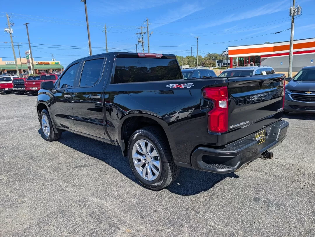 2021 /Jet Black Chevrolet Silverado 1500 Custom (1GCUYBEFXMZ) with an Other engine, located at 3959 U.S. 80 W, Phenix City, AL, 36870, (334) 297-4885, 32.469296, -85.135185 - Unleash your adventurous spirit with the 2021 Chevrolet Silverado 1500, an ideal companion whether you're navigating the daily grind or embarking on weekend getaways. Offering a perfect blend of rugged capability and modern technology, this pickup truck ensures comfort and performance, making it a t - Photo#6