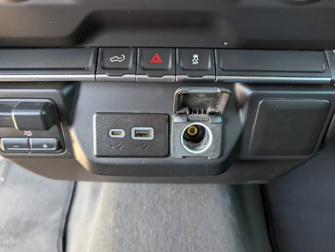 2021 /Jet Black Chevrolet Silverado 1500 Custom (1GCUYBEFXMZ) with an Other engine, located at 3959 U.S. 80 W, Phenix City, AL, 36870, (334) 297-4885, 32.469296, -85.135185 - Unleash your adventurous spirit with the 2021 Chevrolet Silverado 1500, an ideal companion whether you're navigating the daily grind or embarking on weekend getaways. Offering a perfect blend of rugged capability and modern technology, this pickup truck ensures comfort and performance, making it a t - Photo#15