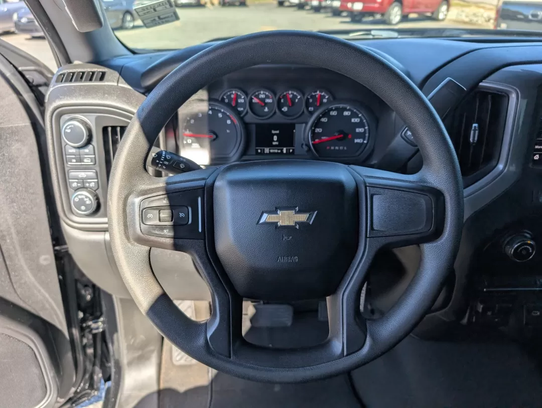 2021 /Jet Black Chevrolet Silverado 1500 Custom (1GCUYBEFXMZ) with an Other engine, located at 3959 U.S. 80 W, Phenix City, AL, 36870, (334) 297-4885, 32.469296, -85.135185 - Unleash your adventurous spirit with the 2021 Chevrolet Silverado 1500, an ideal companion whether you're navigating the daily grind or embarking on weekend getaways. Offering a perfect blend of rugged capability and modern technology, this pickup truck ensures comfort and performance, making it a t - Photo#16