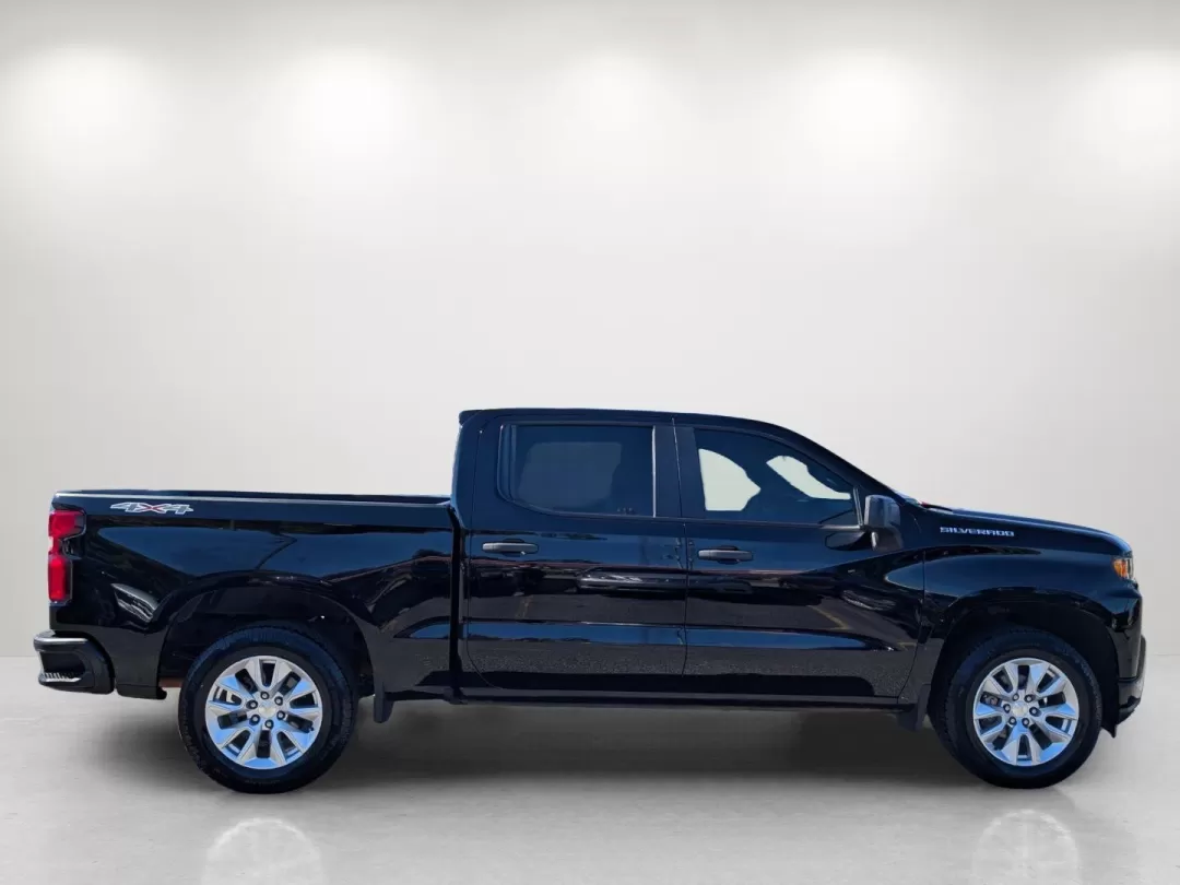 2021 /Jet Black Chevrolet Silverado 1500 Custom (1GCUYBEFXMZ) with an Other engine, located at 7000 Northlake Connector, Columbus, GA, 31904, (706) 987-8085, 32.524975, -84.978134 - Unleash your adventurous spirit with the 2021 Chevrolet Silverado 1500, an ideal companion whether you're navigating the daily grind or embarking on weekend getaways. Offering a perfect blend of rugged capability and modern technology, this pickup truck ensures comfort and performance, making it a t - Photo#3