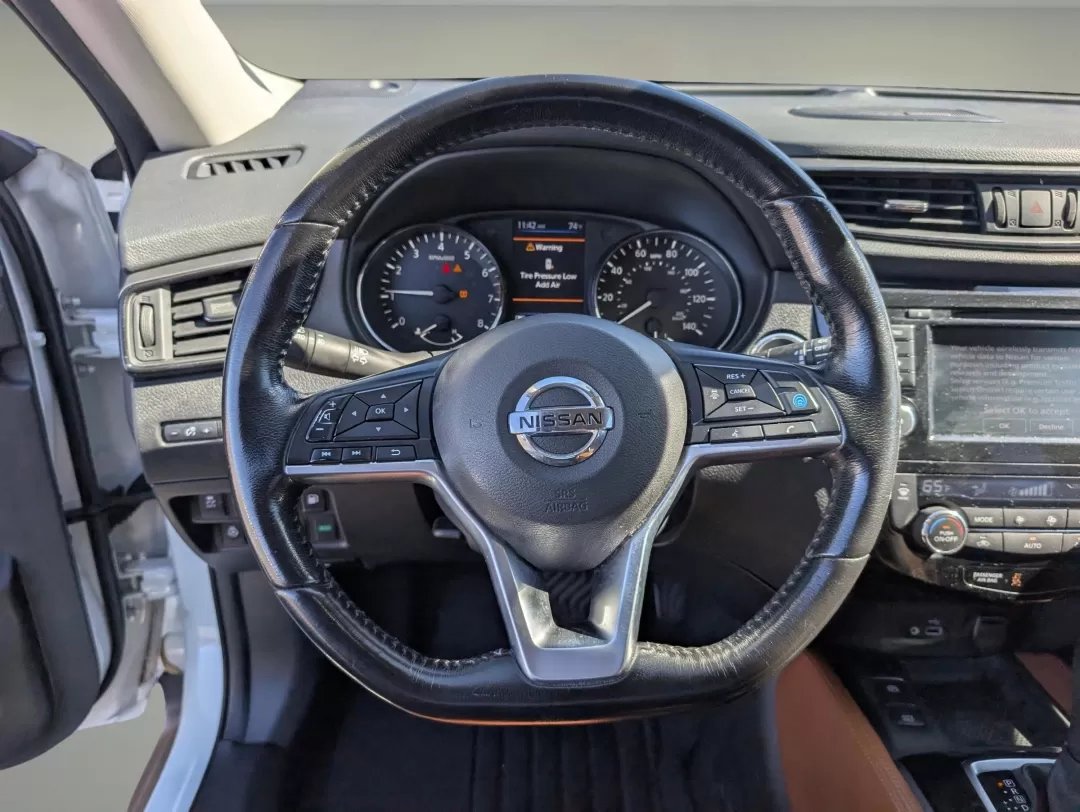 2018 /Platinum Nissan Rogue SL (JN8AT2MTXJW) with an Other engine, located at 1430 Gateway Drive, Opelika, AL, 36801, (334) 239-0944, 32.637871, -85.409790 - **Discover Your Next Adventure with the 2018 Nissan Rogue SL at Gils Auto!**<br /> <br /> Are you ready to elevate your daily commute or embark on weekend adventures with friends and family? Look no further than this stunning 2018 Nissan Rogue SL, available now at Gils Auto, your premier Buy Here Pa - Photo#14