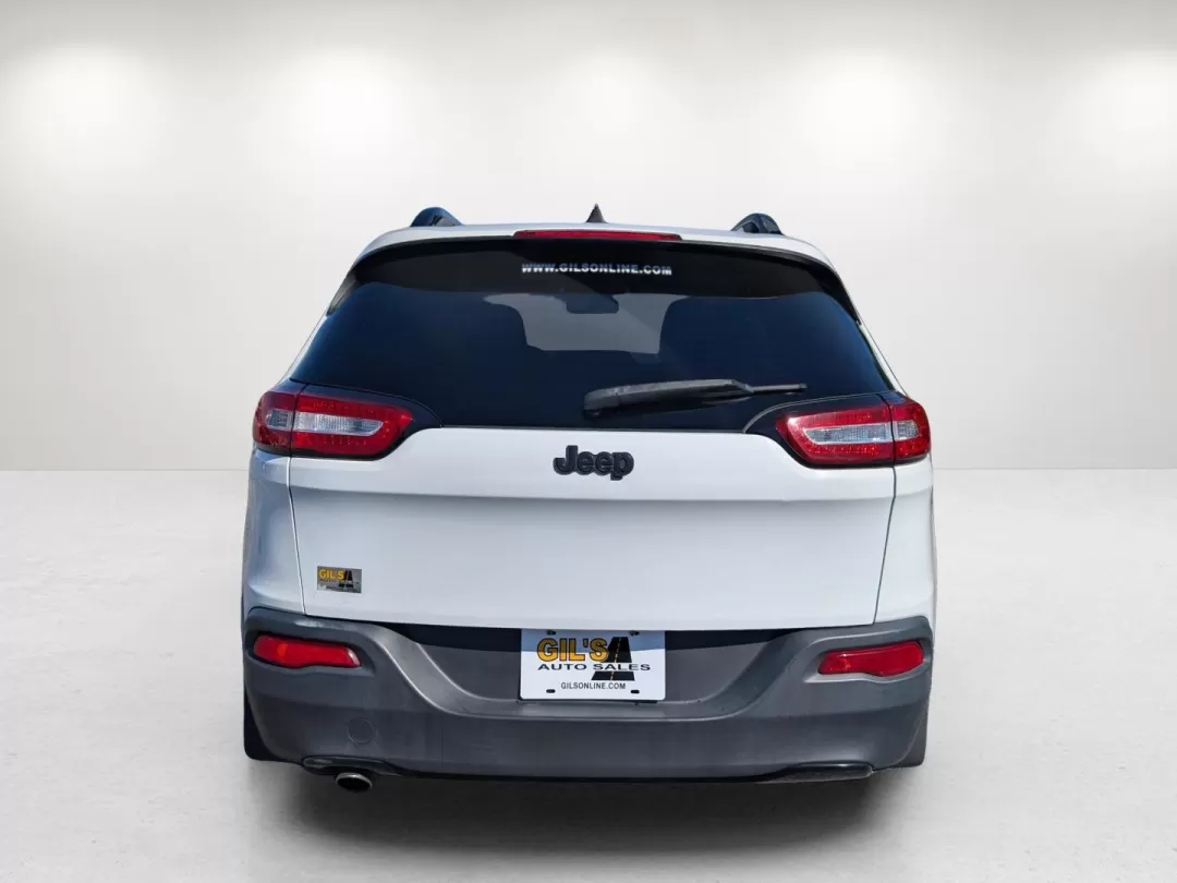 2017 /Black Jeep Cherokee Altitude (1C4PJLAB5HW) with an Other engine, located at 3959 U.S. 80 W, Phenix City, AL, 36870, (334) 297-4885, 32.469296, -85.135185 - 2017 Jeep Cherokee Altitude - Photo#5