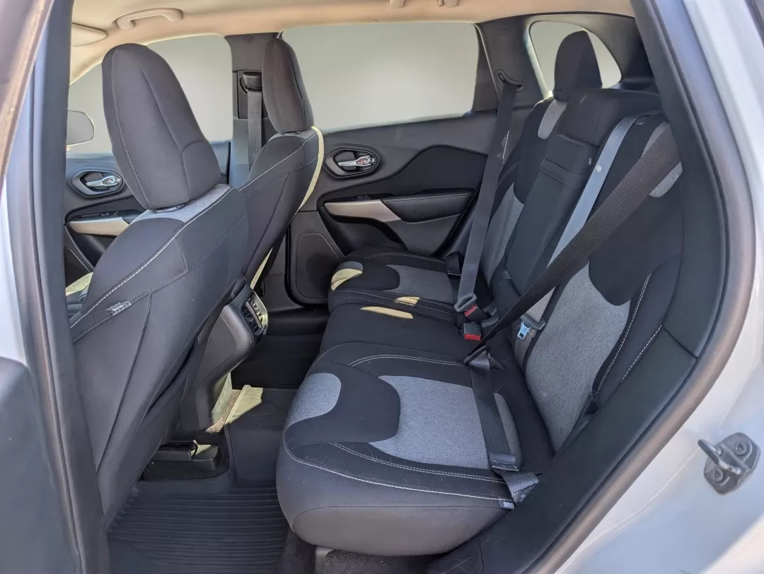 2017 /Black Jeep Cherokee Altitude (1C4PJLAB5HW) with an Other engine, located at 3959 U.S. 80 W, Phenix City, AL, 36870, (334) 297-4885, 32.469296, -85.135185 - 2017 Jeep Cherokee Altitude - Photo#10