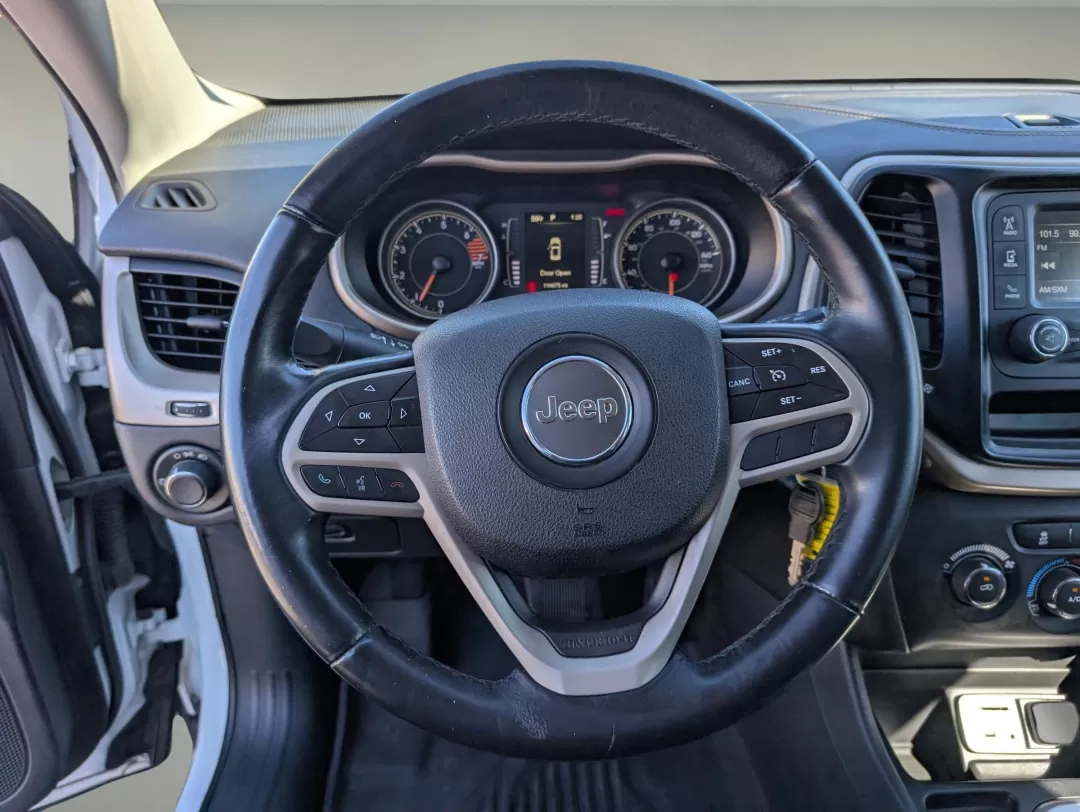 2017 /Black Jeep Cherokee Altitude (1C4PJLAB5HW) with an Other engine, located at 3959 U.S. 80 W, Phenix City, AL, 36870, (334) 297-4885, 32.469296, -85.135185 - 2017 Jeep Cherokee Altitude - Photo#16